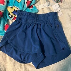 Lululemon track that shorts